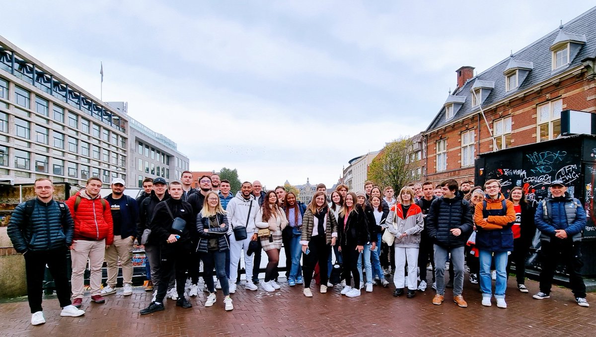 SupSaintJean's tweet photo. Voyage de 3 jours à  Rotterdam et Amsterdam avec tous nos BTS de #supstjean https://t.co/loSTIgdFpF