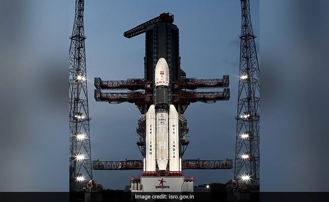 भारतीय अंतरिक्ष अनुसंधान संगठन @isro ने नया इतिहास रचा। आंध्र प्रदेश के श्रीहरिकोटा अंतरिक्ष केंद्र से, #ISRO ने अपने सबसे भारी #LVM3 रॉकेट को शनिवार देर रात प्रक्षेपित किया। सभी देशवासियों व वैज्ञानिकों को बहुत बहुत बधाई। #LVM3 #ISRO