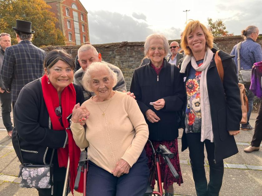 Southampton honours Basque refugees who fled Spanish Civil War dlvr.it/SbYcNH