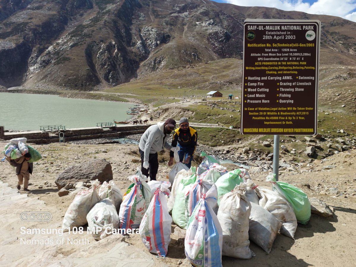 EcoVibeExplorer's tweet photo. It is the 4th consecutive year that @BakhatNasr and his team went to Naran for cleanliness campaign and he's delighted to notice that Saiful Malook was quite clean this year than previous.
This shows that their campaign & message is working quite well ππ
#KeepPakistanClean https://t.co/8CJknBOwTu