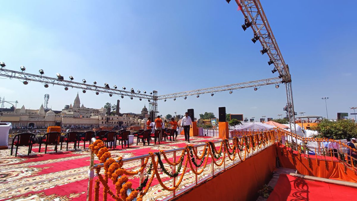 The gala time of the year, #Deepotsav2022 is here! #Ayodhya is all decked up and everything has fallen into place. We're waiting for #ShriRam, we're waiting for the diyas to bring the lights! #DeepotsavAyodhya2022 #Deepotsav #Ayodhya #UPNahiDekhaToIndiaNahiDekha #RethinkTourism