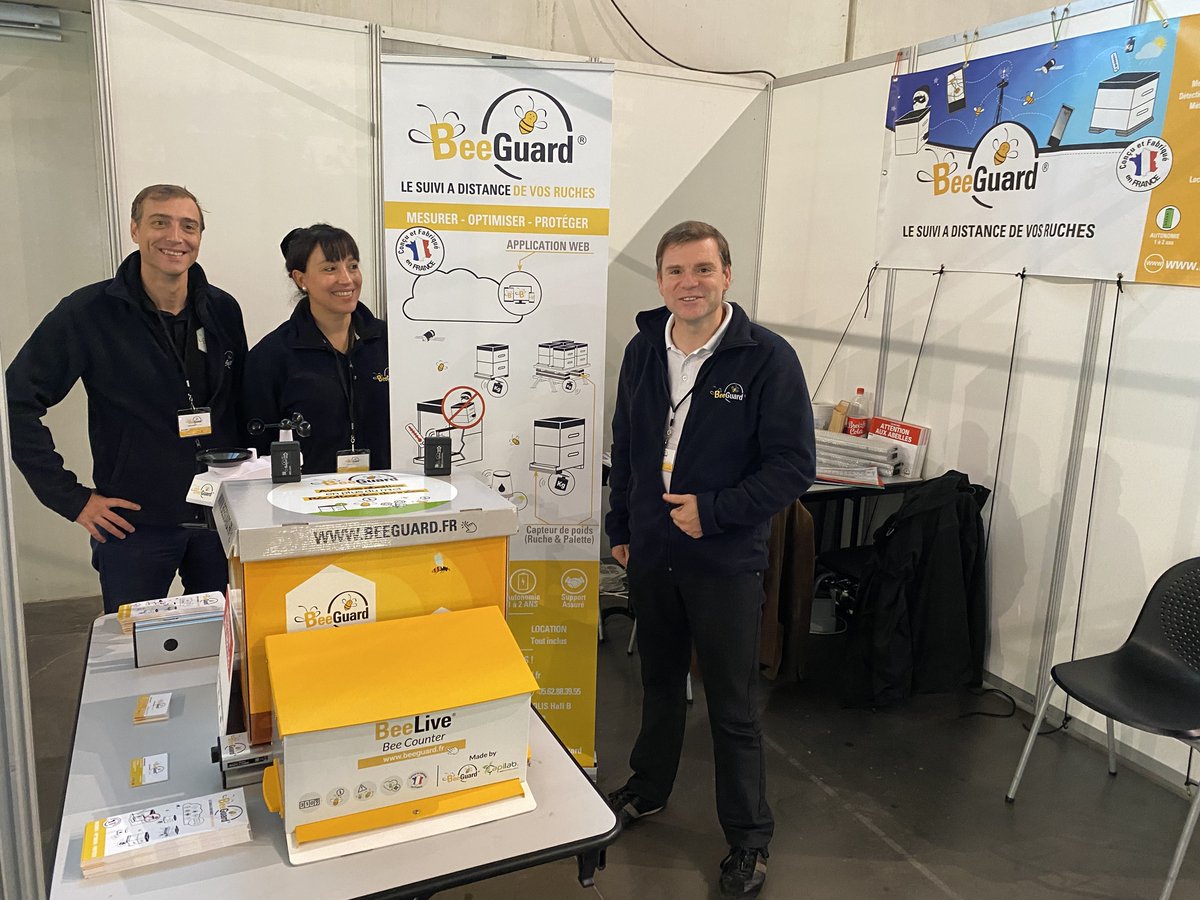 MyBeeGuard's tweet photo. #beecome2022
La team @MyBeeGuard est à Quimper pour présenter notre solution d'aide à la décision pour les #apiculteurs, lors du Congrès Européen d'Apiculture organisé par @UNAFapiculture .
😛4 jours intenses avec la filière #apicole en D05
#BeeGuard l'apiculture de précision https://t.co/1Bx25oX6A7