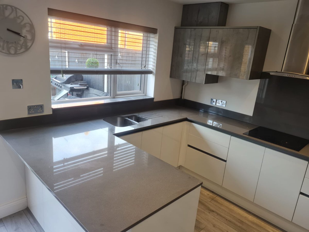 LeytonStone1's tweet photo. We are a fabricating of stone company based in Upminster essex For free Quotations call /message our team        https://t.co/fQtqq88GBY                              📞 07793486142 or 07907 577428.               #quartzitecountertops  #leytonstoneworktopsltd  #essex https://t.co/f7p6FsDMnz
