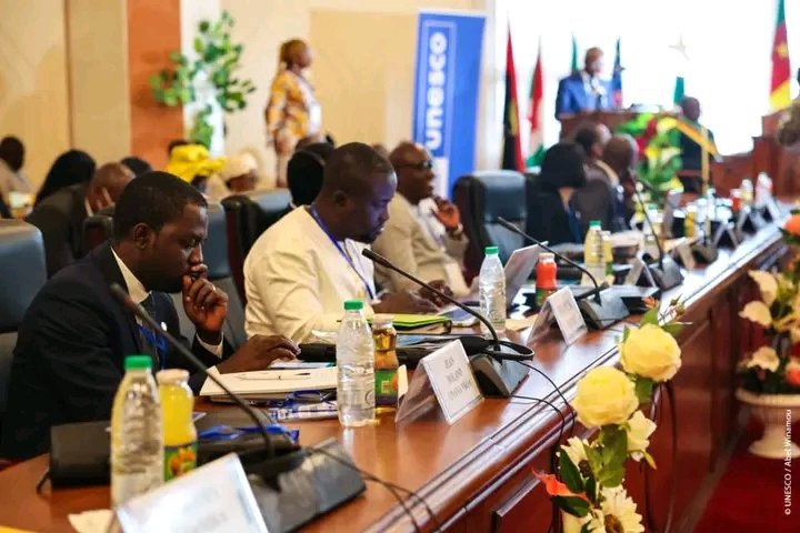 DodeHeim's tweet image. Quel #PatrimoineMondial voulons-nous en Afrique centrale pour le prochain cinquantenaire? La jeunesse est un acteur majeur.

Célébration régionale du 50e anniversaire de la Convention du #patrimoinemondial à Ydé: des jeunes professionnels associés aux travaux.  #MINAC237