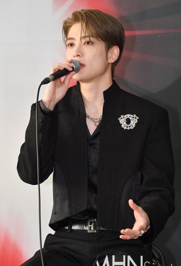 jhyunfolder's tweet photo. jaehyun today! https://t.co/REZqHl0NIT