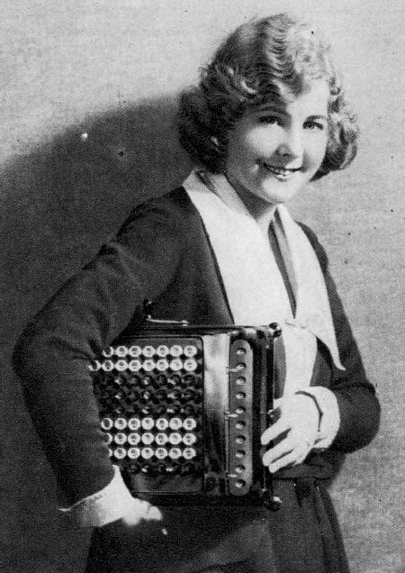 JustCodeCulture's tweet photo. CBI Image o' Day. One of Burroughs' most iconic marketing images, circa 30s. Young woman w/ adding machine tucked under right arm. Depicting some adding machines as portable devices. #Burroughs #AddingMachine #AccountingMachine #OfficeMachine #Marketing #Advertising #IThistory https://t.co/985ZlJJApA