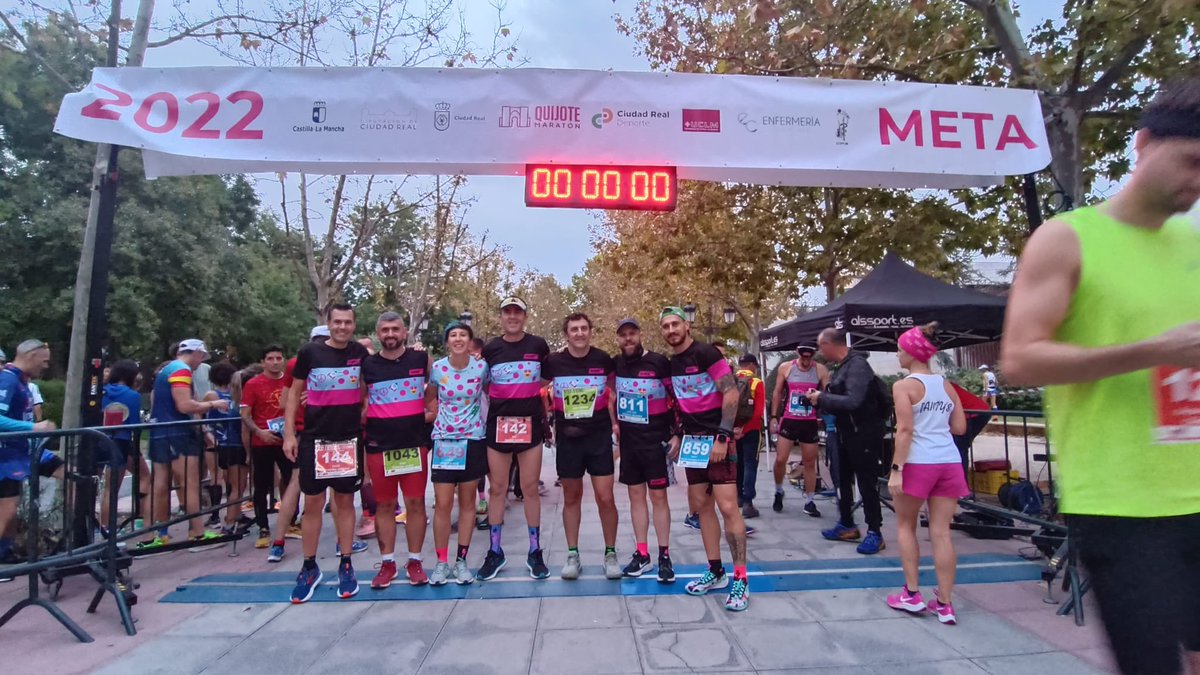 QuijoteMaraton's tweet photo. 🔴🔵🟢 Ambientazo! #QuijoteMaraton https://t.co/wkIsNDDKS6