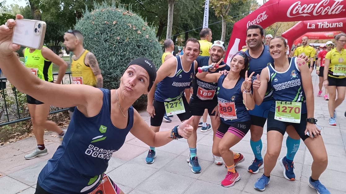 QuijoteMaraton's tweet photo. 🔴🔵🟢 Ambientazo! #QuijoteMaraton https://t.co/wkIsNDDKS6