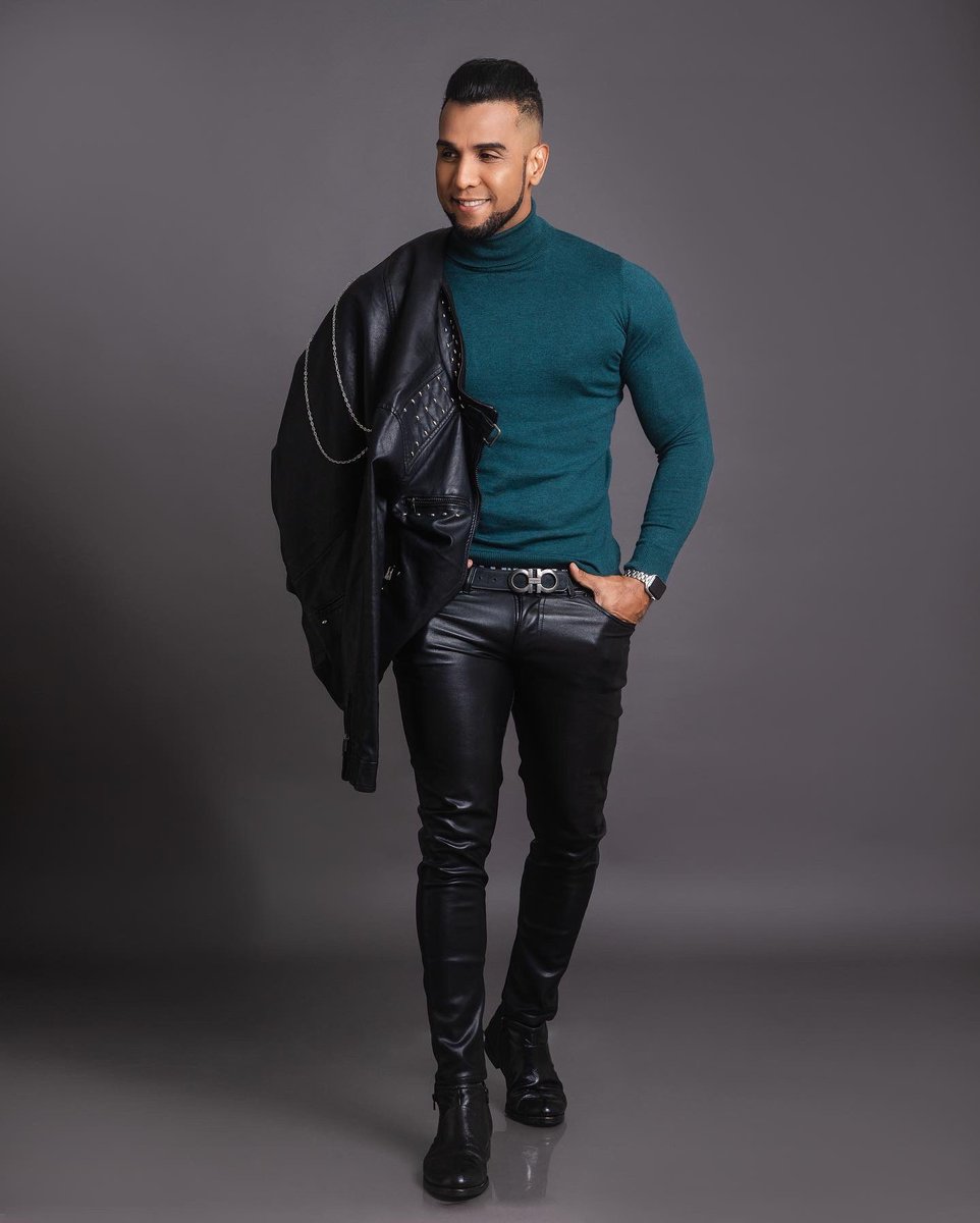 aarv23's tweet image. Hoy hay globitos en el perfil🎈🎈🎈🎈🎈hbd 2 me🥳🥳🥳 #chapter43