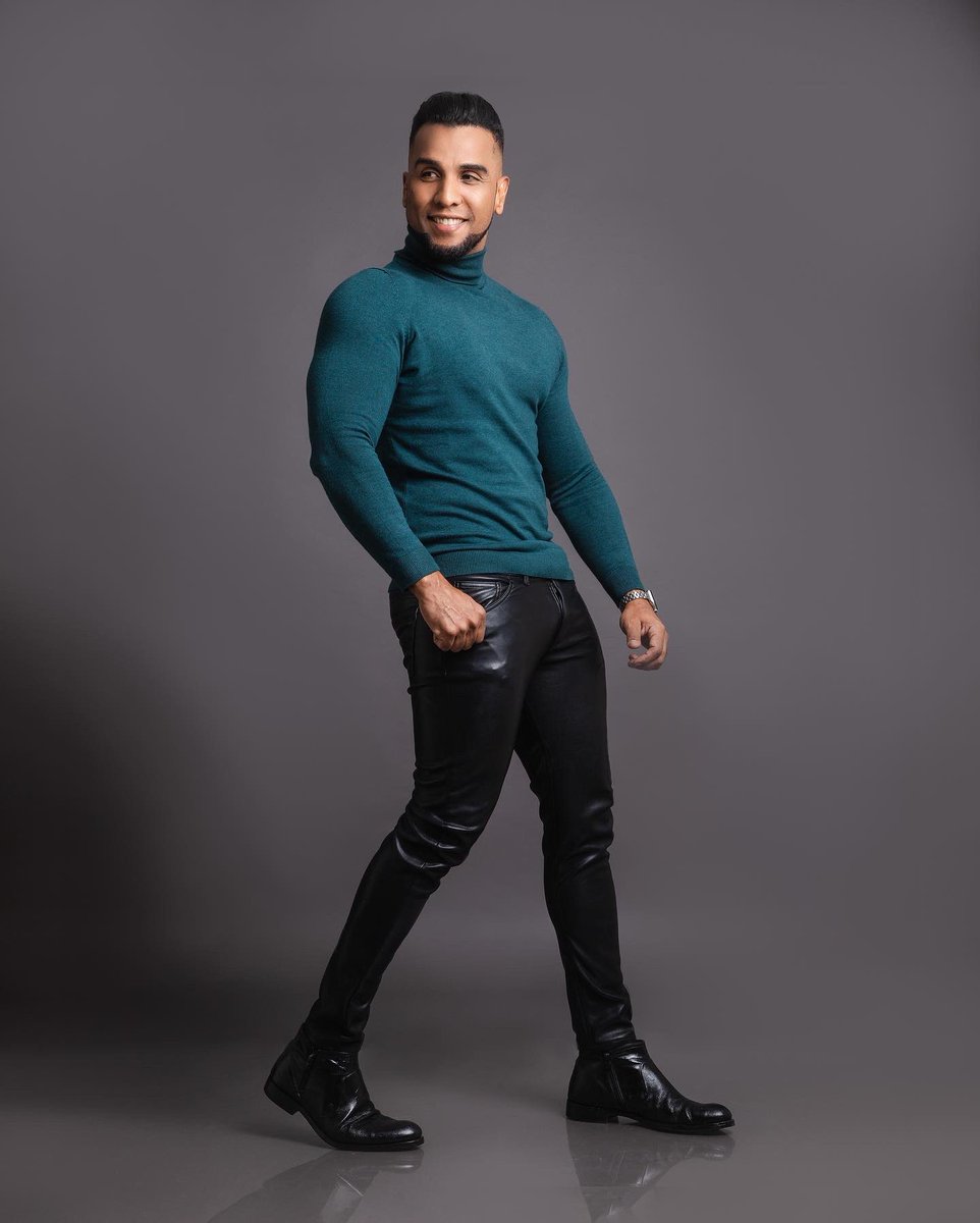 aarv23's tweet image. Hoy hay globitos en el perfil🎈🎈🎈🎈🎈hbd 2 me🥳🥳🥳 #chapter43