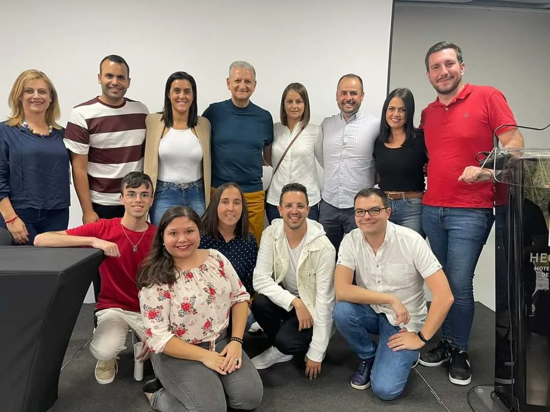 orotavaCC's tweet photo. 📰 @FLinares2023 "Más de 200 representantes de la municipalidad hemos debatido sobre migración, desempleo juvenil, inflación y el ninguneo de Madrid hacia Canarias"
@coalicion
#Canarias #Tenerife #LaOrotava #SiempreCercanos #ConProyecto #Equipo https://t.co/KARYzLOfZQ