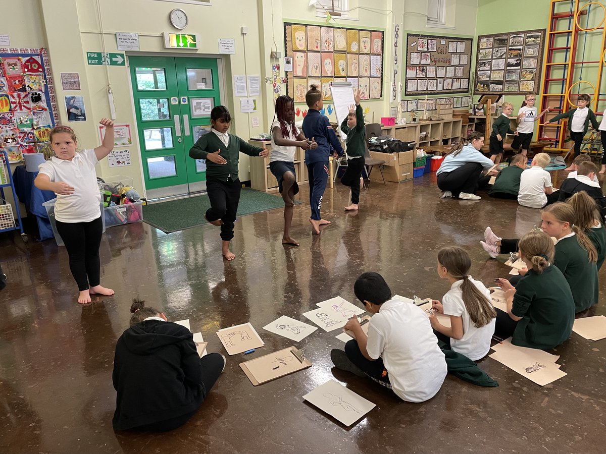 Re @stpatsnewport children’s drawings posted a couple of weeks ago, here are a few shots of the artists and models at work. Hats off to all! @balletcymru @phf_uk @Arts_Wales_ @Welsh_art #celf #artseducation #arted #artsed #ballet #dawns #newport