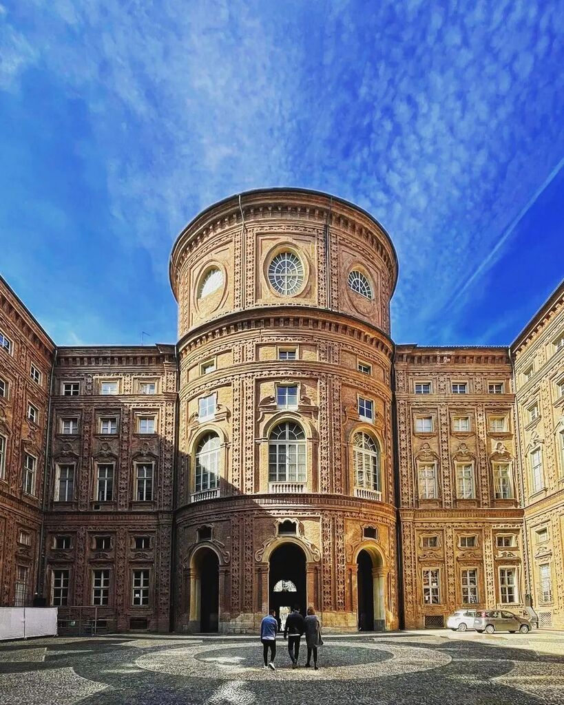 presenta . 📍#palazzoCarignano AUTORE | @manfredb L O C A L M A N A G E R | @adrianaobertophotography T A G | #ig_turin #ig_turin_ #ig_torino M A I L | piemonte@igworldclub.it S O C I A L | Facebook.com/igpiemontevall… • Twitter HUB | @igworldclub COUNTRY @ig_italia TEAM | …