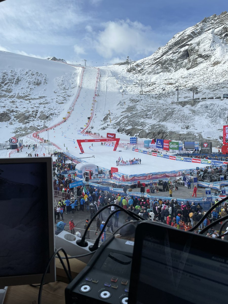 Inställt för damerna igår men idag ser vädret och backen bättre ut. Rönngren skadad innebär att vi har en svensk till start med Johan Silfält nr 67. Norge har  8 startande med startnummer under 40.. #alpint <a href="/Radiosporten/">Radiosporten</a>