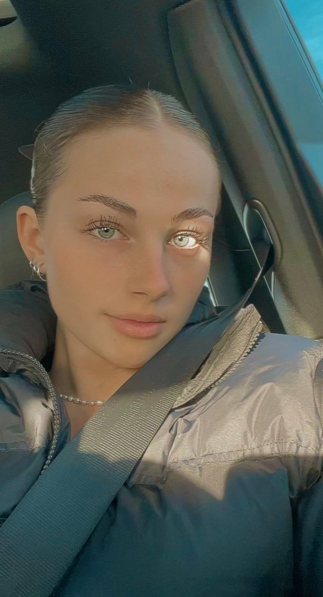 Bin auf dem Weg zu meiner Oma 😌 feiern ihren Geburtstag