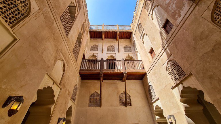 besides_obvious's tweet photo. #Jabreen Castle is a very impressive castle in #Oman. It is a heritage building close to #Bahla and #Nizwa. As a visitor you can enjoy admiring its wooden ceilings, Arabic calligraphy and decorated windows. It’s one of the best tourist assets of Oman.
👉 https://t.co/XYd1dszlKJ https://t.co/zOF4bAak2F