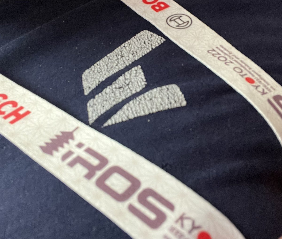 frankfitzek's tweet photo. Enjoying #iros with my old @wandelbots t-shirt eating cookies sponsored by #meshmerize Two startups from @tudresden_de in Japan. https://t.co/gotrVPozYD