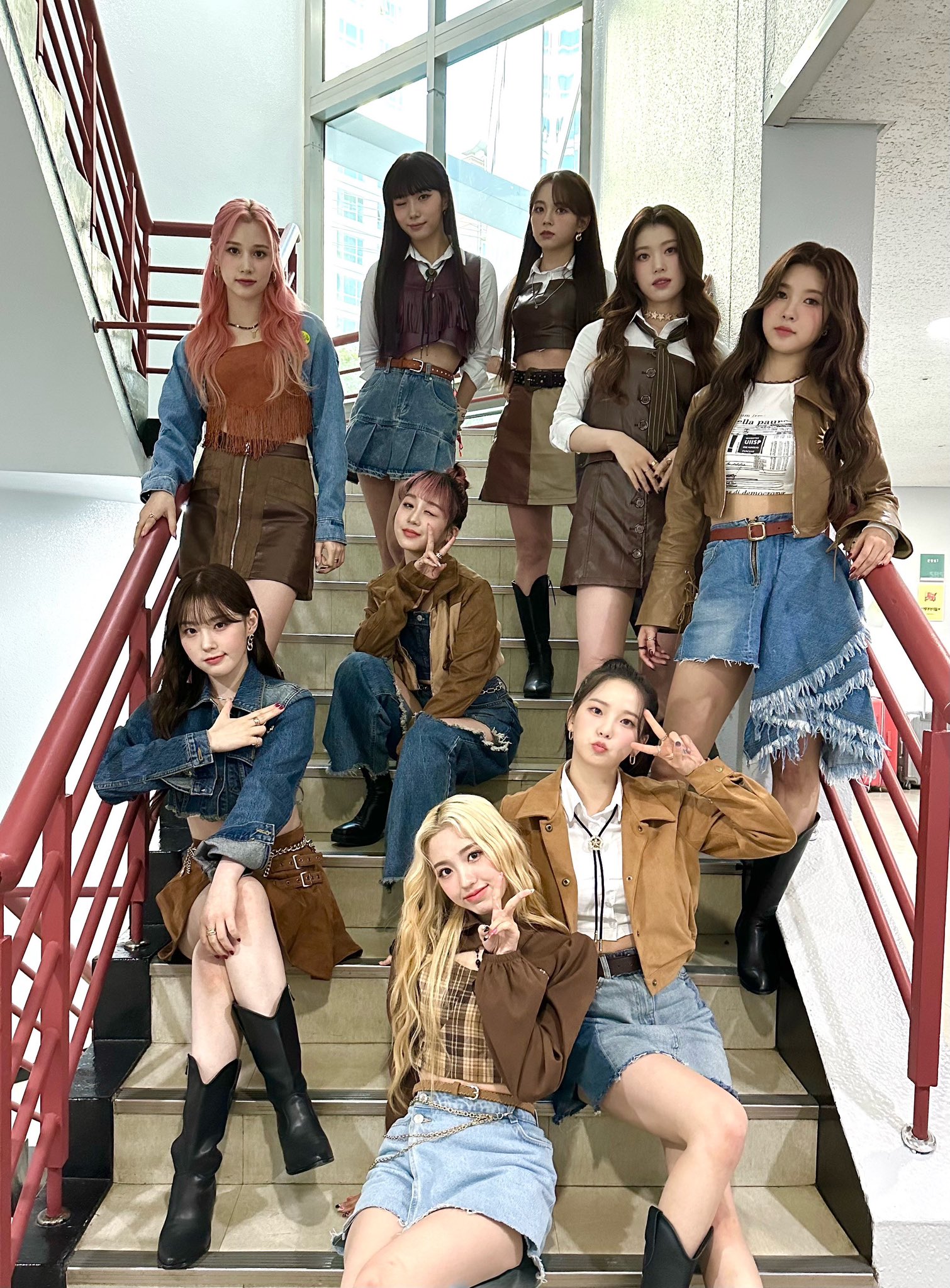 FfvSba-aUAIyGWU?format=jpg&name=large