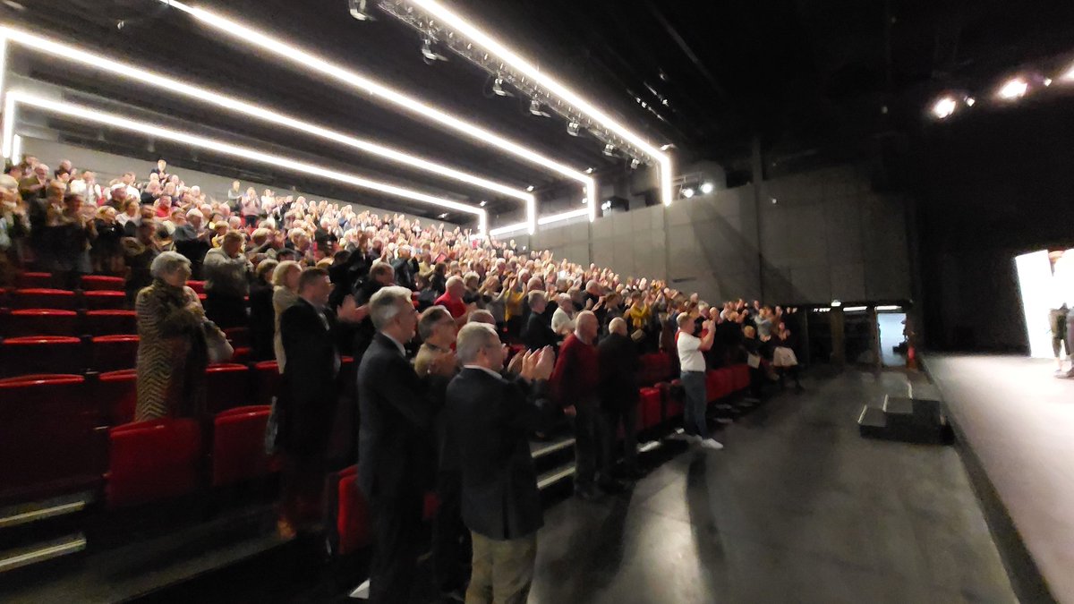 RIGOLLEVirginie's tweet image. [L'impossible n'existe pas !]
Très belle soirée #sociétaires @CA_BriePicardie

🎖témoignages des lauréats #jaimemonterritoire #Chaulnes #Rosièresensanterre #Nesle #Roye

🙏#leçondevie de l'incroyable @PhilippeCROIZON

#ensembletoutestpossible #solidarite #Proximité #mutualisme