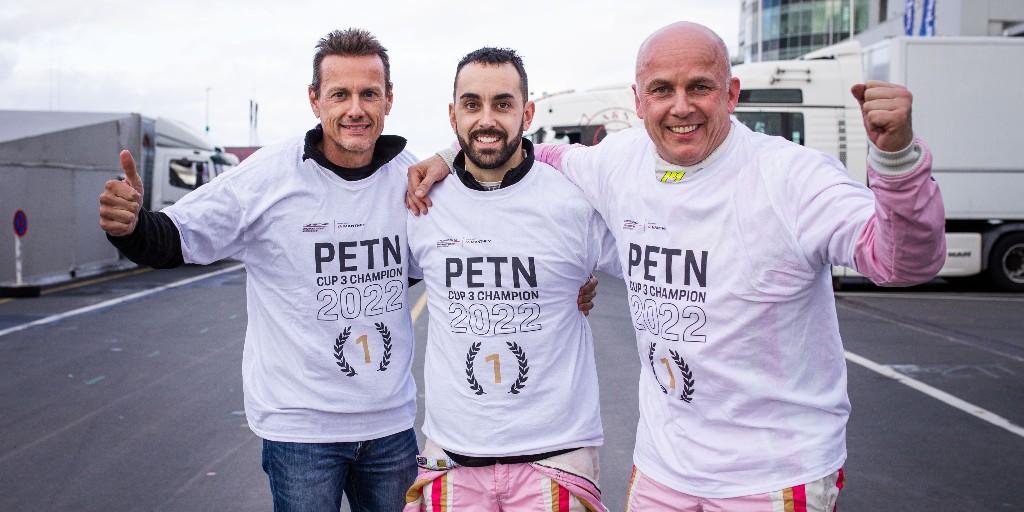 manthey_racing's tweet photo. 4️ #PorscheEnduranceTrophyNBR champions decided
Cup 3 Team scoring
➡️ #SchmicklerPerformance No. 969
Cup 3 Drivers´ scoring
➡️ Calamia/Jacoma/Riemer
Cup 3 AM-Drivers´ scoring
➡️ Fielenbach/'Montana'/Schicht
Cup 2 AM-Drivers´ scoring
➡️ Mustafa Mehmet Kaya https://t.co/4v3hu9RRKV