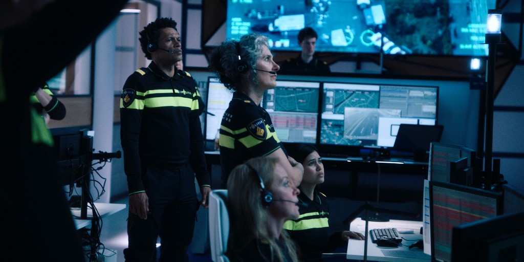 EARCATCH's tweet image. 📺 Vanavond om 20:20 op @NPO3: Het gouden uur. Twee afleveringen!
Let op: Download in Earcatch &apos;Duo-aflevering 1 en 2&apos;.

Rechercheur Mardik verdenkt zijn jeugdvriend van een aanslag, maar wordt zelf ook verdacht.

Met #audiodescriptie in #Earcatch.

#HetGoudenUur @AVROTROS