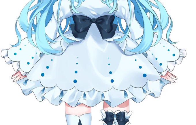 #涙腺うるるうるるん…スカート前側のヒラヒラちぎれちゃってない…?←固ツイ全身 ー 結構前に出してた全身→ 