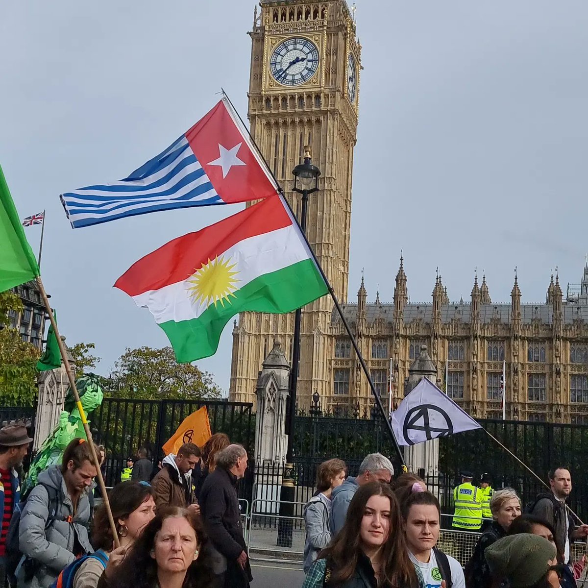 Dukungan Solidaritas Internasional semakin menduni di London 

#PemerintahSementaraWestPapua 
#PemerintahSementaraWestPapua