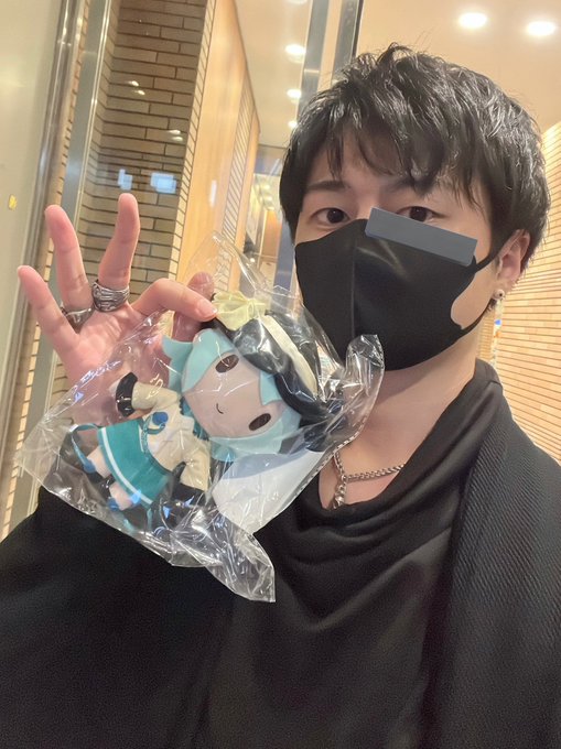 ちっちゃなこいちちゃん と自撮りぼく いまから ばんごはん
この二日間、楽しかったけど全然思った通りの結果にならなくて散々だったなあ… 