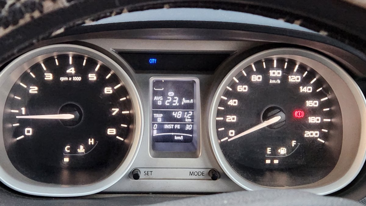 Djay434's tweet photo. Thats my August 2016 nearly 6.3 year 1.2L #Tiago Petrol on a Gurgaon-Lucknow run just before refuelling on Lucknow Expressway! Just can't complain how awesome this car is - my faith in #Tata has grown multifold - new #Altroz #iTurbo to join the family this coming Sunday! https://t.co/zAvF9sNwKo