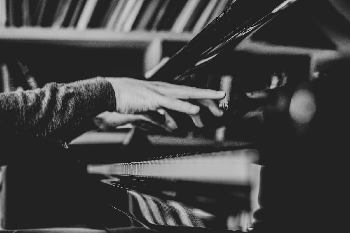 Hadn’t revisited Schubert’s last sonata since before the pandemic… Thrilled and slightly intimidated, as always 🙃 #recital #pianosolo #JSBach #Ravel #Schubert ▪️ October 29, 2022 at 19:00 @ Art et Lettres #Vevey 🇨🇭 👁‍🗨 artsetlettres.ch/music/autour-d…