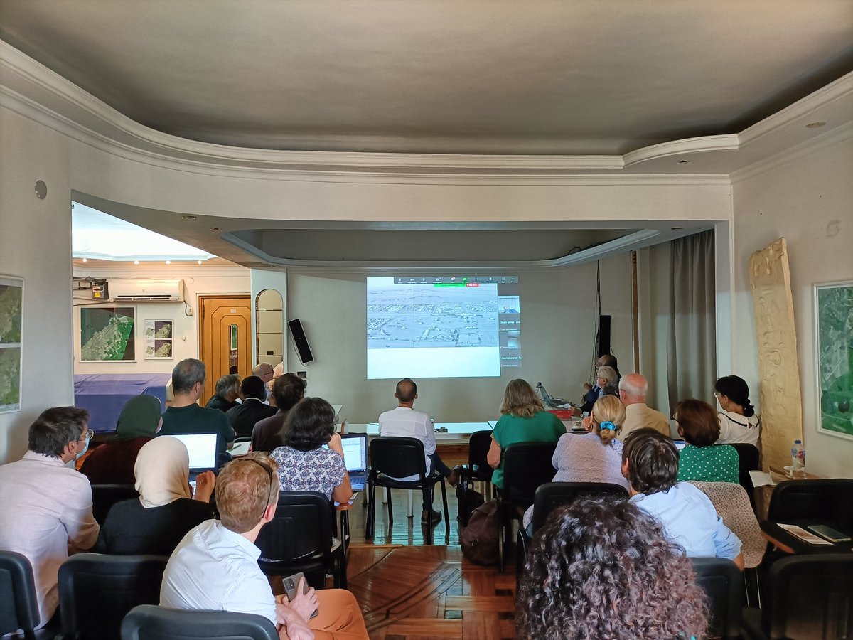 ThomasFaucher11's tweet photo. Last day of the conference "Alexandria in WW2" at @USenghor , after a first day in the CEAlex and a second day in El Alamein, conference organized by #CEAlex, @LARHRA @ifaocaire @ENSdeLyon #WW2 https://t.co/d2t5RA9r4H