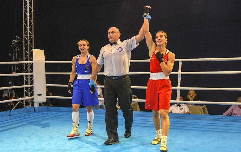 Karadağ'ın Budva kentinde düzenlenen Avrupa Kadınlar Boks Şampiyonası'nda 50 kg'da İrlandalı rakibini yenerek altın madalya kazanan, Buse Naz Çakıroğlu'nu tebrik ediyorum. Türkiye seninle gurur duyuyor.@busenazckroglu