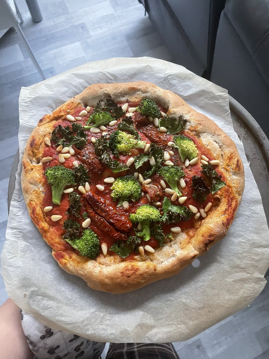 wormybel's tweet photo. yeah bel, you learn how to cook 😎😎 https://t.co/IakkddIrCi