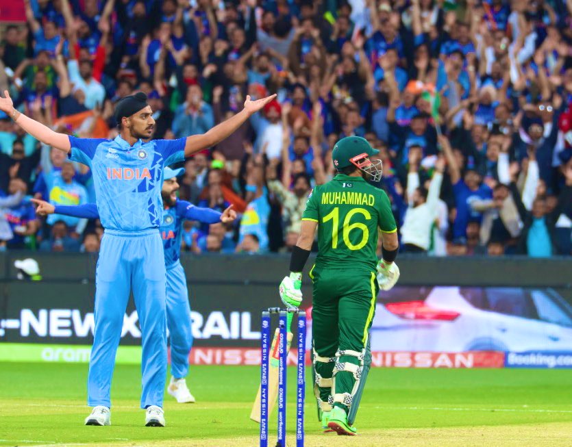 #INDvPAK 

Tell them he has arrived.