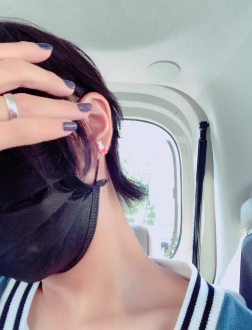 耳がミッフィーでしたけどハウステンボス行ってません反対耳はボリスでした 