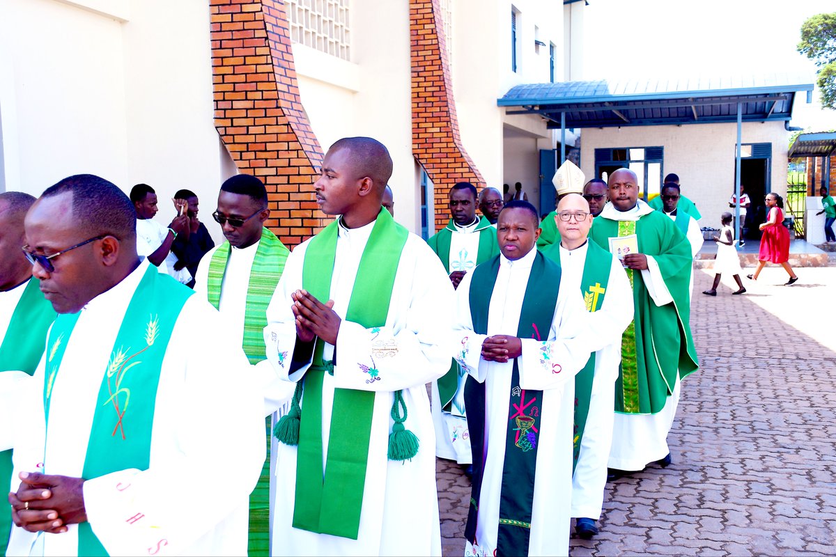 Archidiocèse de KIGALI tweet media