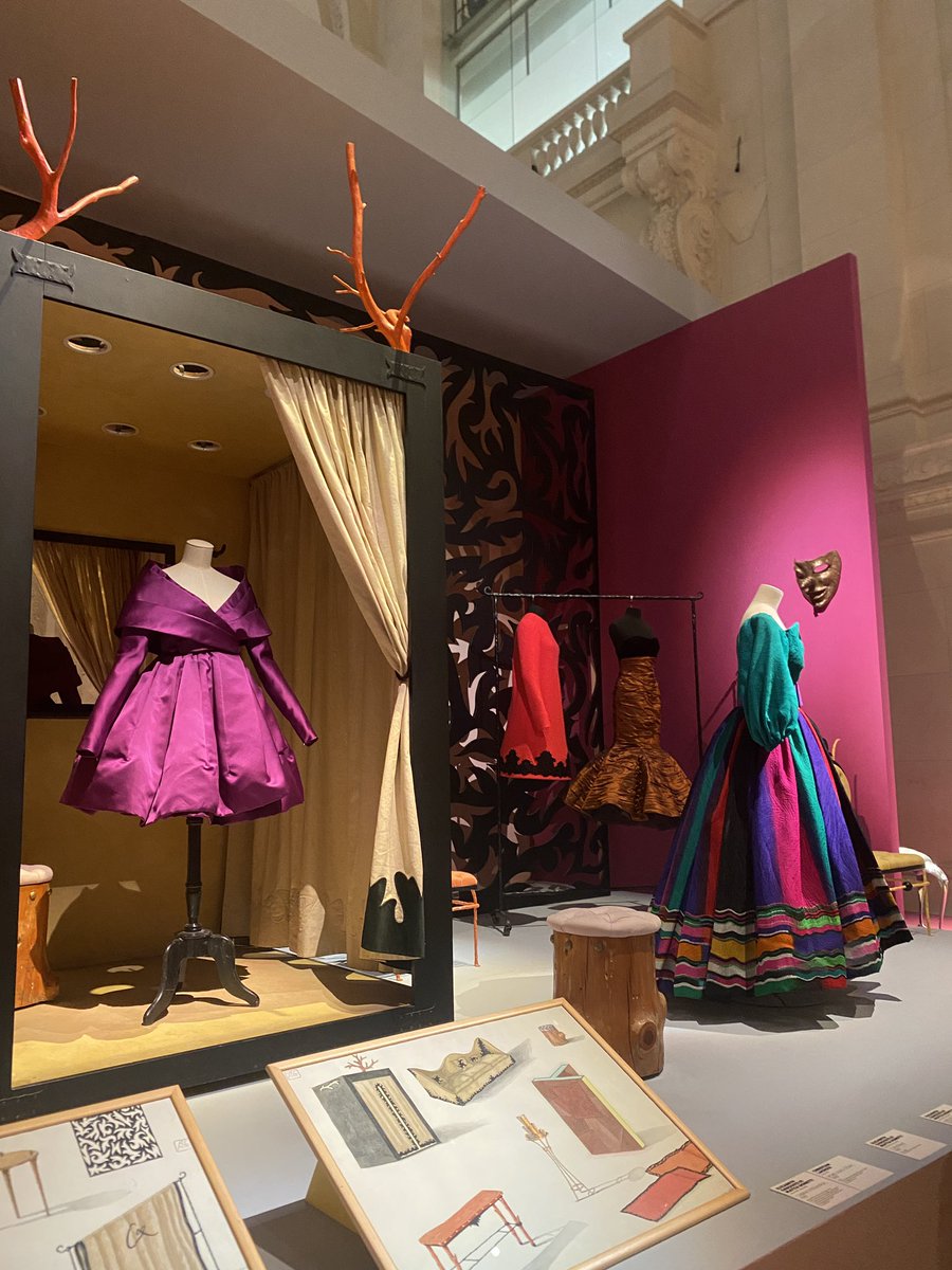 MelLaurencon's tweet photo. Un coup d’œil 40 ans derrière nous au @madparisfr #ExpoAnnées80 https://t.co/yQqU82xjzB