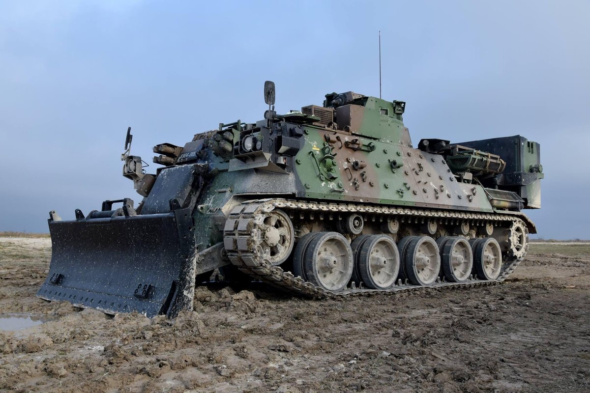 Mika Mäenpää on Twitter: