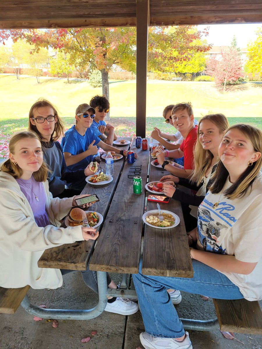 VJAGermany's tweet photo. What a great end to an amazing 2 weeks! We had perfect weather for our goodbye BBQ.🇩🇪🇺🇲🌭 @AndrewHS_d230 @VJAGermanClub https://t.co/e7H9kuXXOk