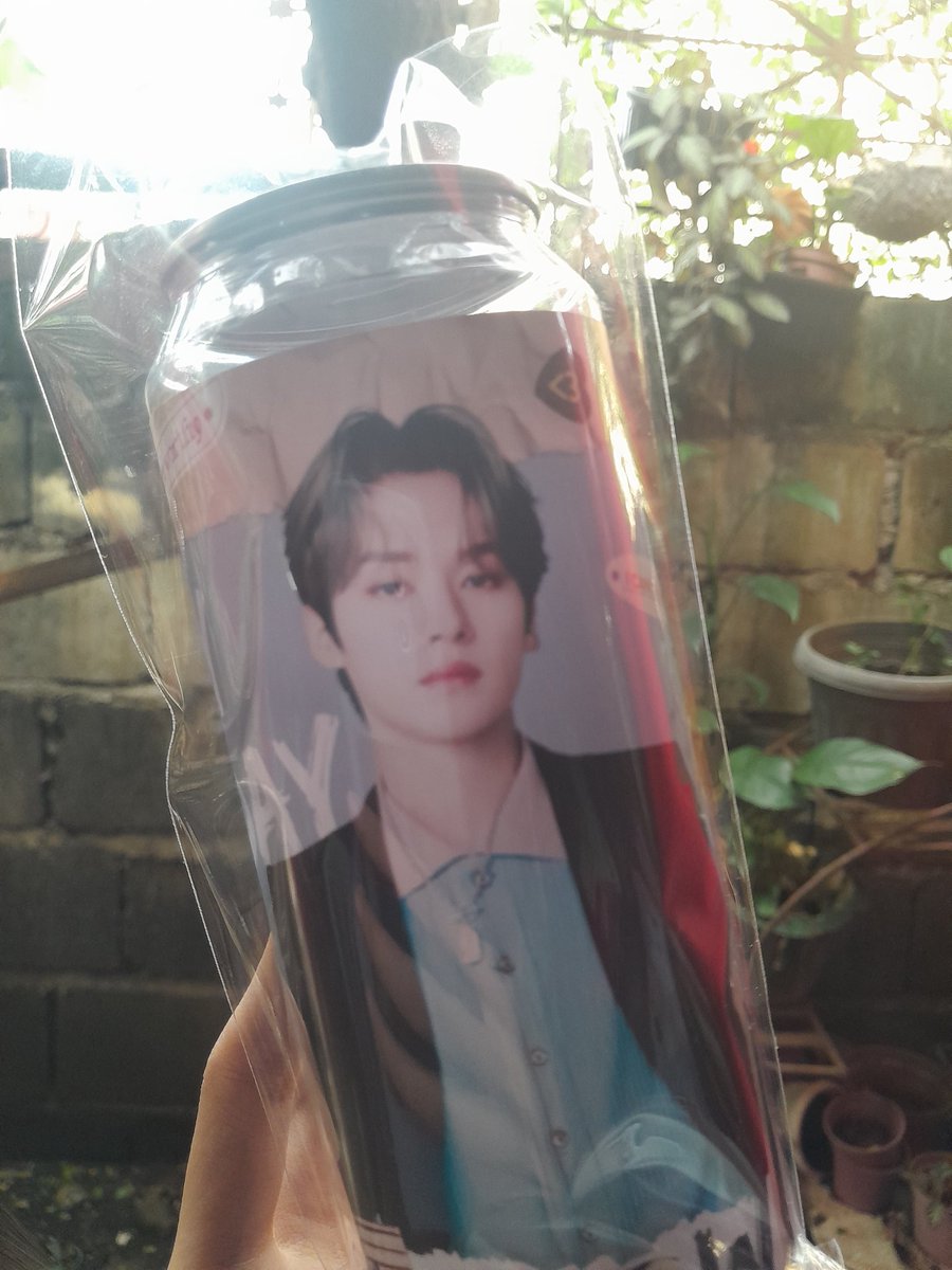 tagalayag's tweet photo. @drianneLee MAY POGING DUMATING DITO SA BAHAY NAKA-LATA 😭 tenchu po @mintyleebit https://t.co/mXLL7cxydW