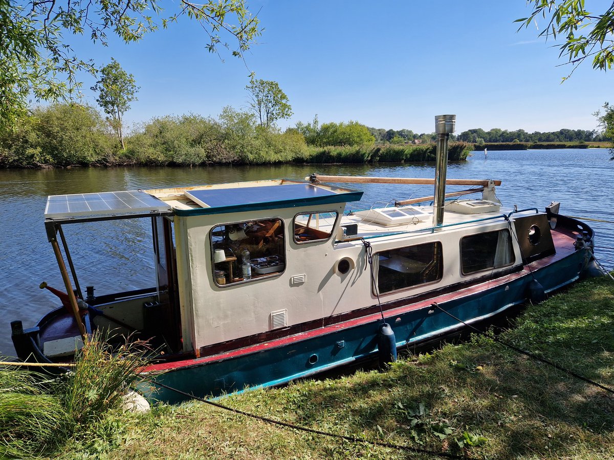 Lente ⛵ dev on a boat tweet media