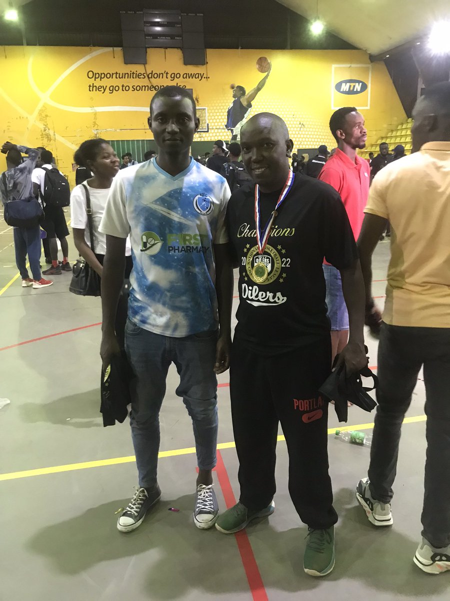 Sulaimsek_12's tweet photo. @CityOilers #oilernation @KisenyiFC is with you have our support
#amcoach
#iamsulaimsek12πΊπ¬ https://t.co/Lv4x8zOiqH