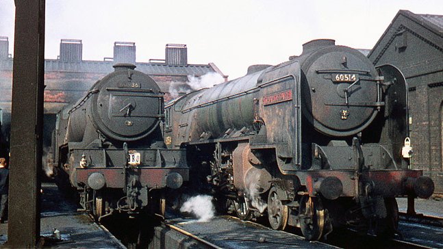 "Trains are percussive. Trains sing. If you don't like trains, you probably don't like music either." - Peggy Seeger 

📷 Ron Fisher