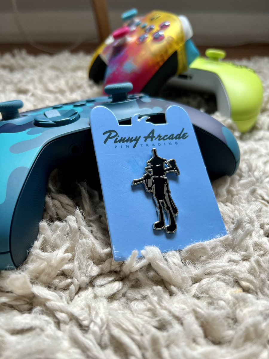 pxtcpodcast's tweet photo. I got this @pinny_arcade @TinManGames pin from Mr @rennihammer while I was at @gamescom!  

Reminiscing bout #gamescom2022 and I met this awesome guy. Can’t wait to catch up with him again. 

Definitely will have him on @pxtcpodcast soon. 

#TinManGames #PXTC @XboxANZ https://t.co/iyKfjyNZXI