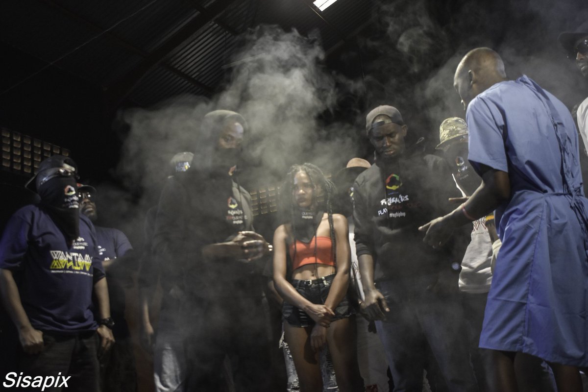 afgf_ug's tweet photo. Let's settle this HipHop beef once and for all 🤬

Tomorrow [Monday 24th October]

#WANTAMA
#UGHipHop 
#shotsfired https://t.co/2Ofl22l91z