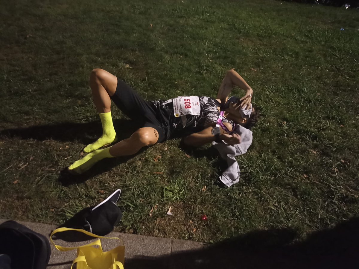 El antes y el después de la @BilbaoMarathon 🤟
Tengo que reconocer que acabé un poco cansado😂
Objetivo cumplido y pensando en nuevos retos 😏
Egureeee🚀