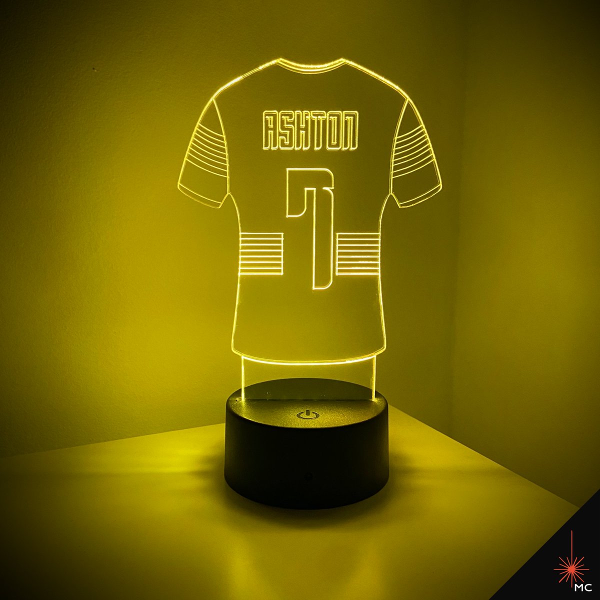 MozemoCraft's tweet photo. Custom 'Ashton #7' Jersey LED Lamp (Rugby League Football) made as a gift for our customer's son who is a Parramatta Eels fan. 💛💙 Thank you to Stephanie! 🙌 CREATE YOURS NOW! ⬇️
https://t.co/8HEqzrE4Bo

#parramattaeels #eels #nrlfinal #penrithpanthers #nrl #rugbyleague #nba https://t.co/WT5G452zk2