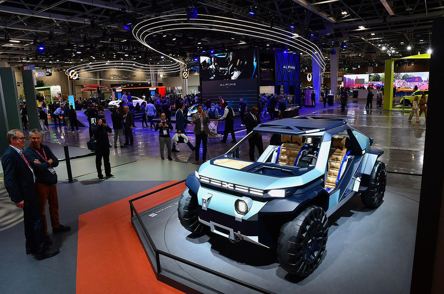 Today is the last day of the Paris Motor Show! Why not take a look back at our highlights and show report? bddy.me/3Ttejg6