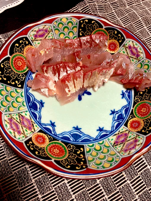 今日はメッキが釣れたんで刺身にしてみましたー!! 