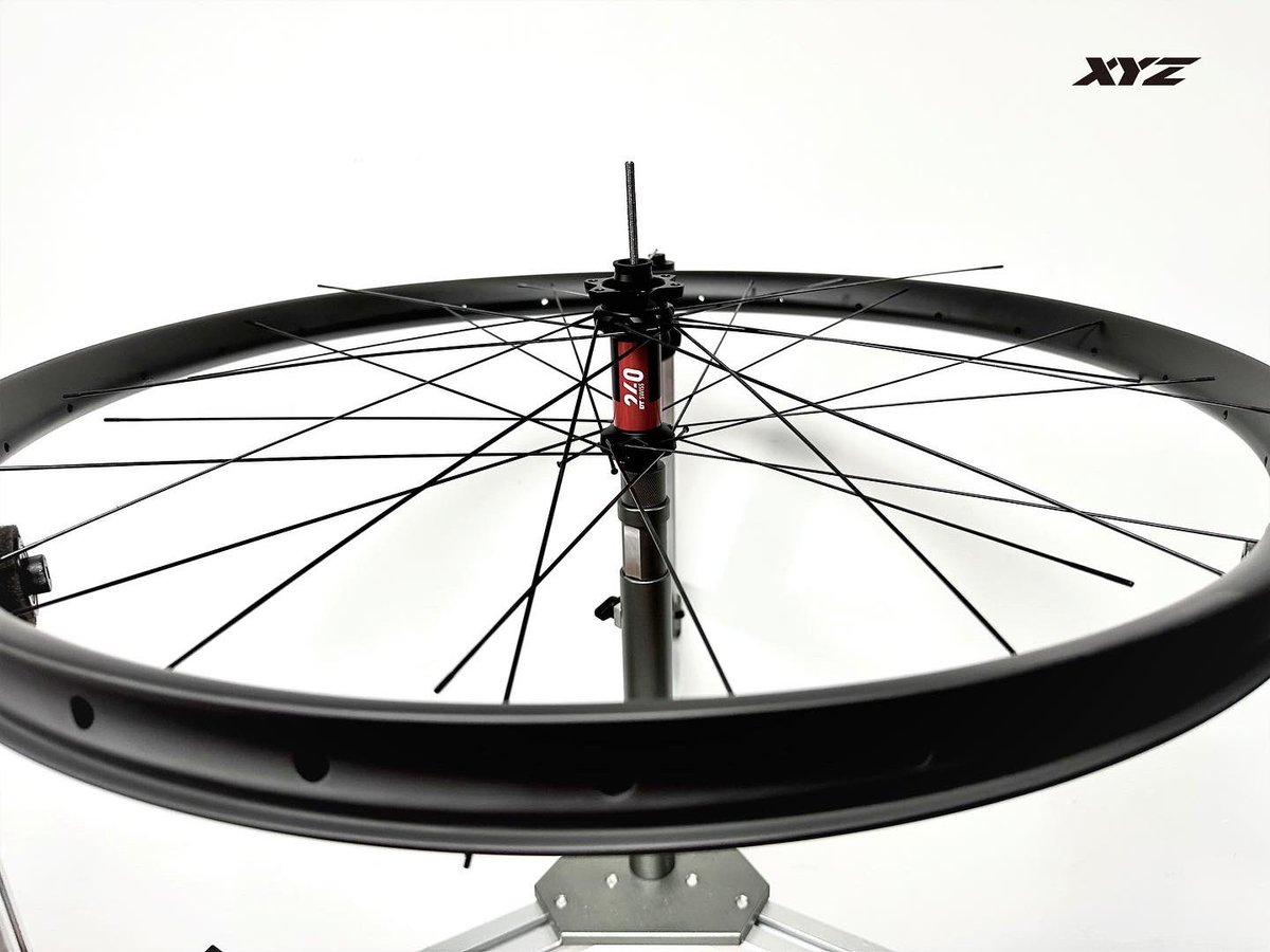xyzbicycle's tweet photo. Build your own favorite carbon wheelset and build your new cycling dream
#xyzworks #xyzcarbonwheels
#custombikewheels
#bicyclelover
#cyclingculture
#cyclists
#cyclingclub
#bicycleclub
#ridebikes https://t.co/n9h0nkpn5M